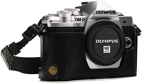 MegaGear Олимп OM-D E-M10 Mark III Некогаш сте Подготвени Кожа Камера Половина Случај и на Рака, со Батерија Пристап - Црна - MG1350